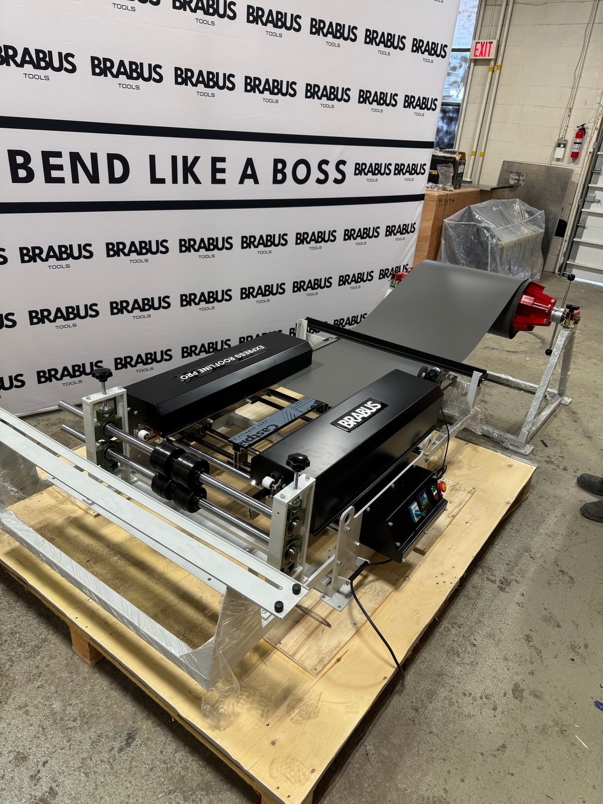 Brabus Seam-Jet™ | Portable Standing Seam Machine (Only machine) - Brabus Tools Inc
