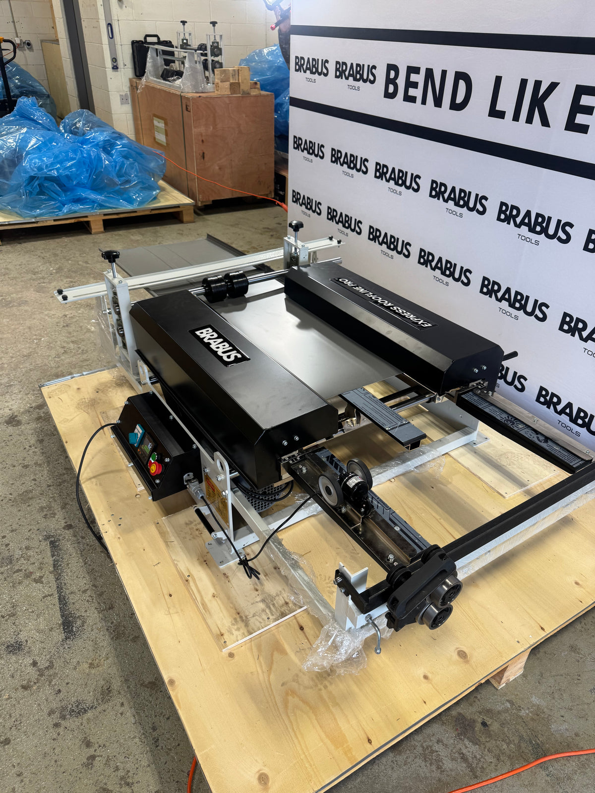 Brabus Seam-Jet™ | Portable Standing Seam Machine (Only machine) - Brabus Tools Inc