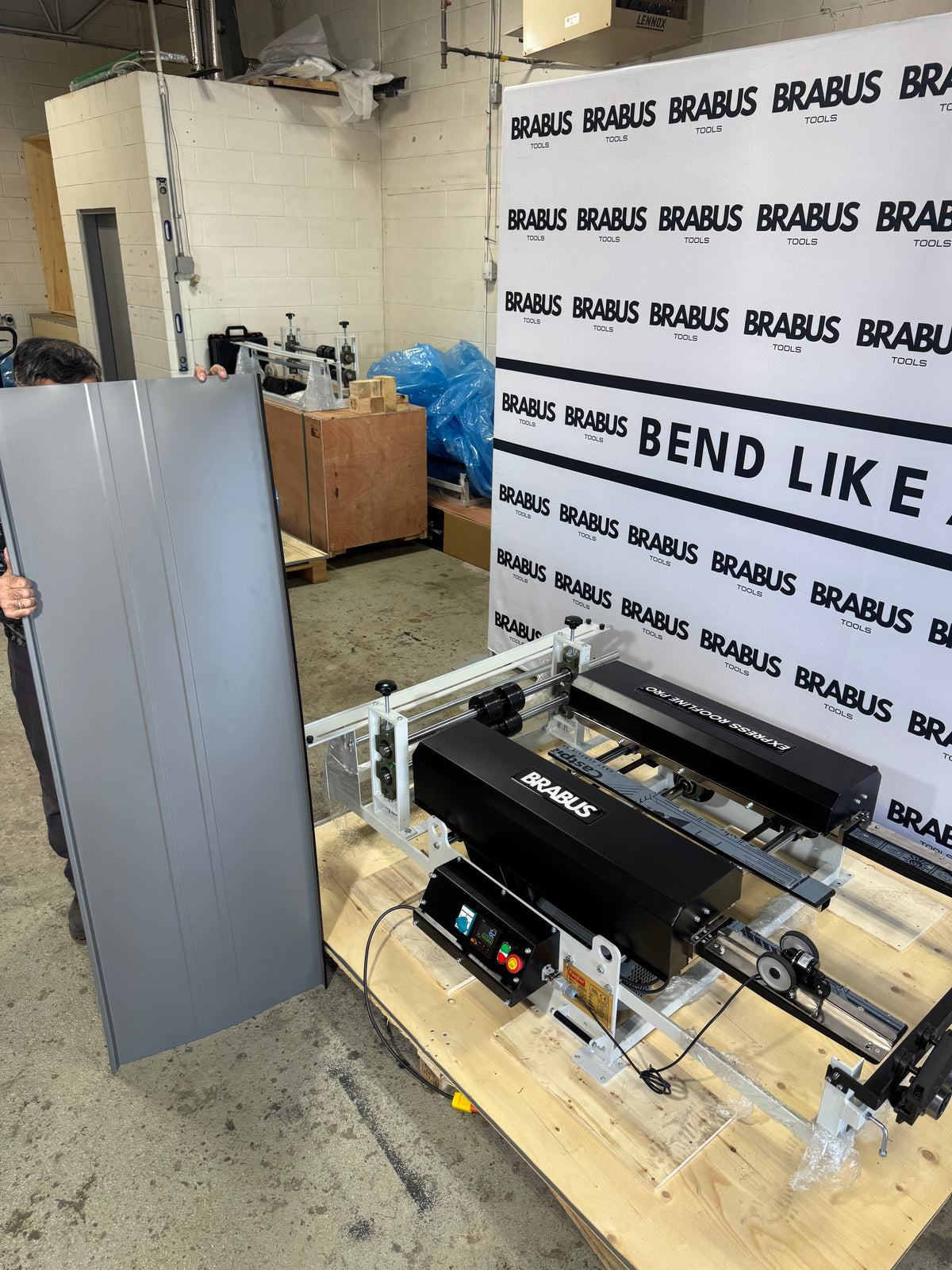 Brabus Seam-Jet™ | Portable Standing Seam Machine (Only machine) - Brabus Tools Inc